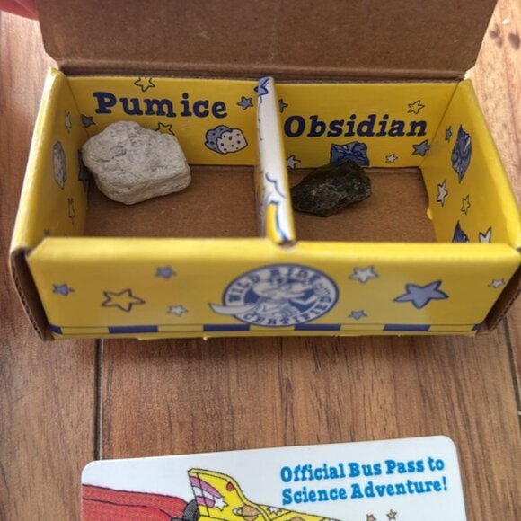 Vintage The Magic School Bus Magazines Ant Farm Volcano Rocks & More - Picture 10 of 15